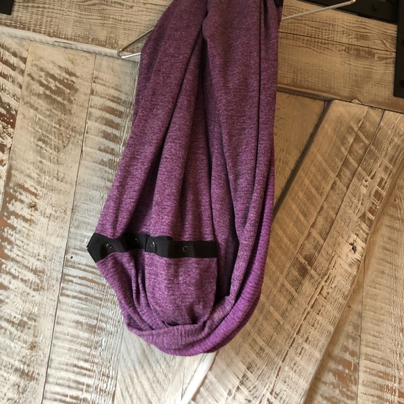 Lululemon Vinyasa Scarf - Picture 3 of 6